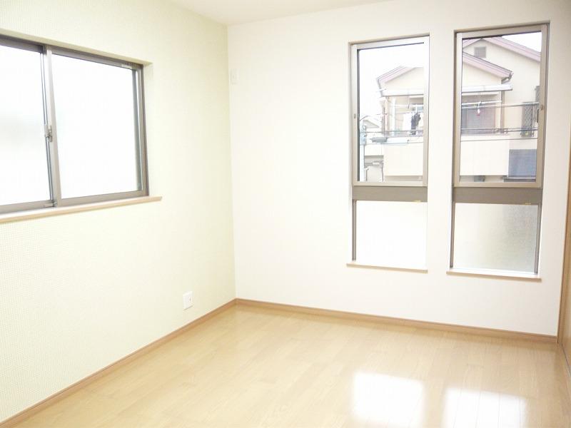 Non-living room. No. 2 place, The bedroom is. 7.2 Pledge of is the breadth of the room.