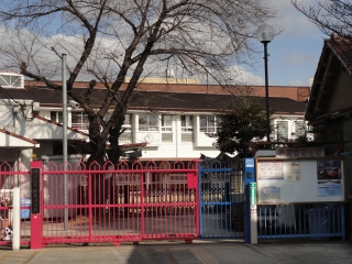 kindergarten ・ Nursery. Sakai Tatsuhigashi pottery nursery school (kindergarten ・ 395m to the nursery)