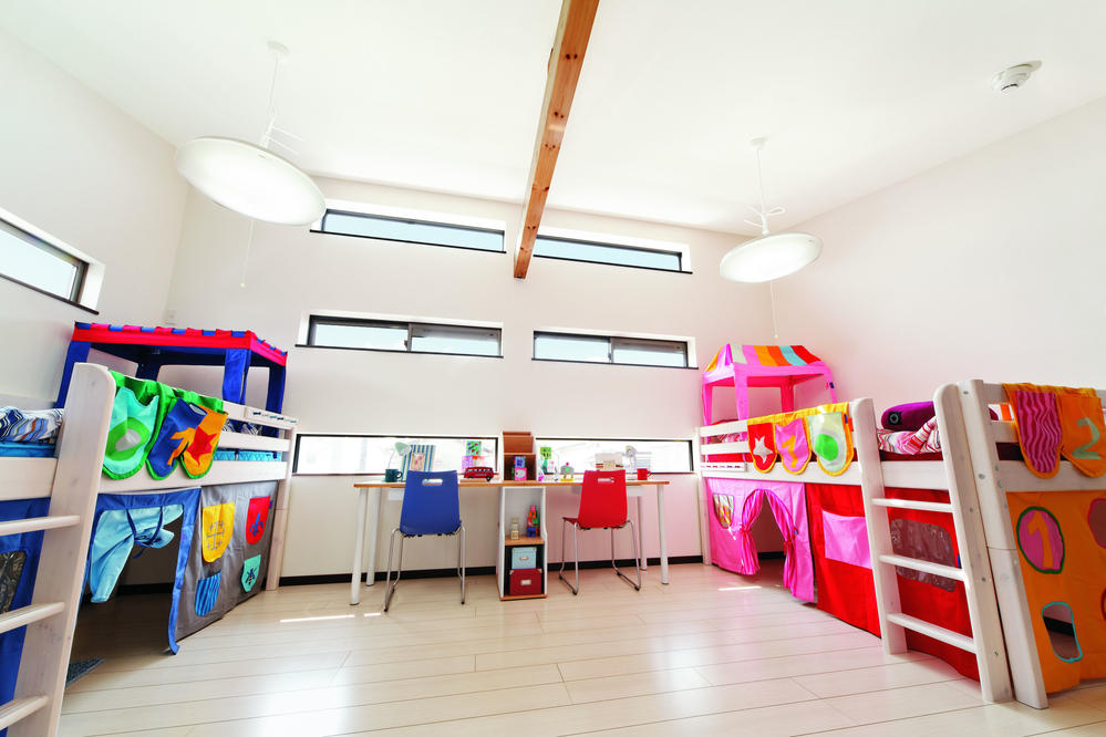Other introspection. Children's room is 2 rooms More. In accordance with the growth of the child, After 10 years or after 15 years set up a partition for free. Are you also re-covering of cloth or flooring. (Example of construction)