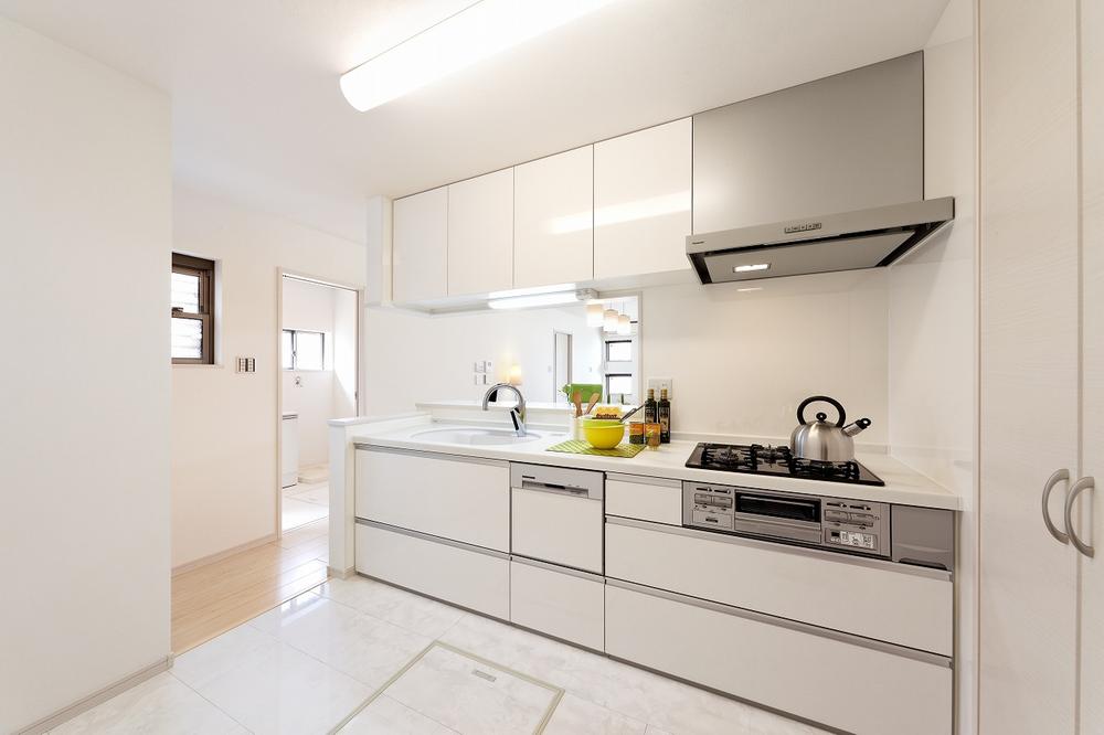 Same specifications photo (kitchen). Touchless faucets and dishwasher, etc., State-of-the-art facilities are also provided as standard specification.