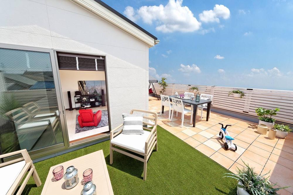 Balcony. Wide ~ ~ ~ Have balconies "Plus One". Like garden Residential home! ? . So and do not have to worry about the eyes of around, You can use as a private garden.