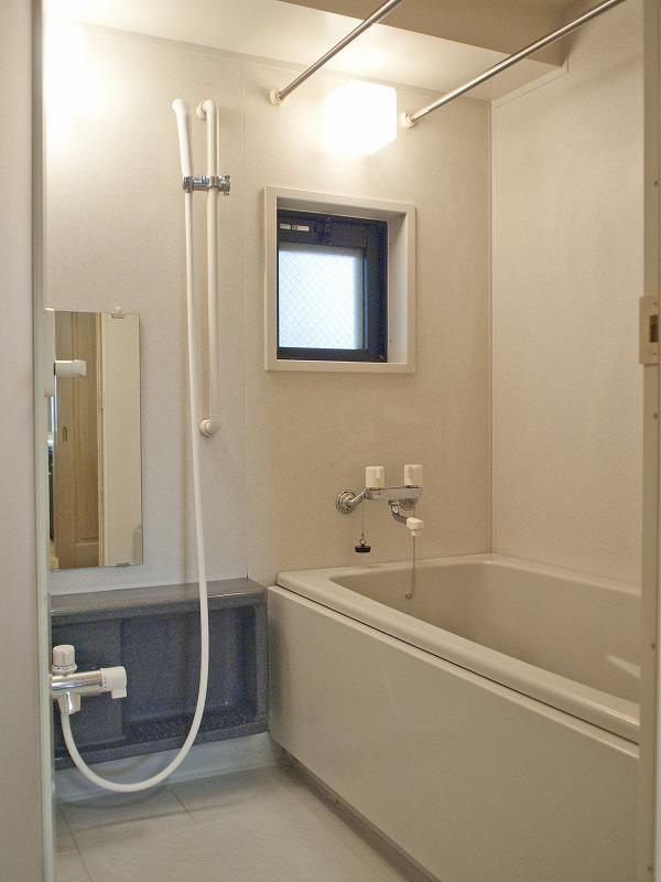 Bathroom. Bathroom Dryer, With window