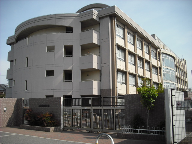 Junior high school. Sakaishiritsu Hamaderaminami 342m up to junior high school (junior high school)