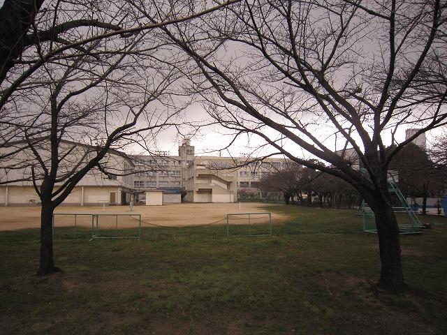 Primary school. Feng 1838m until junior high school