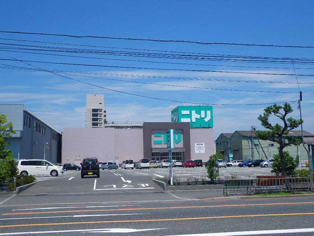 Home center. 2040m to Nitori Sakai Daisen shop