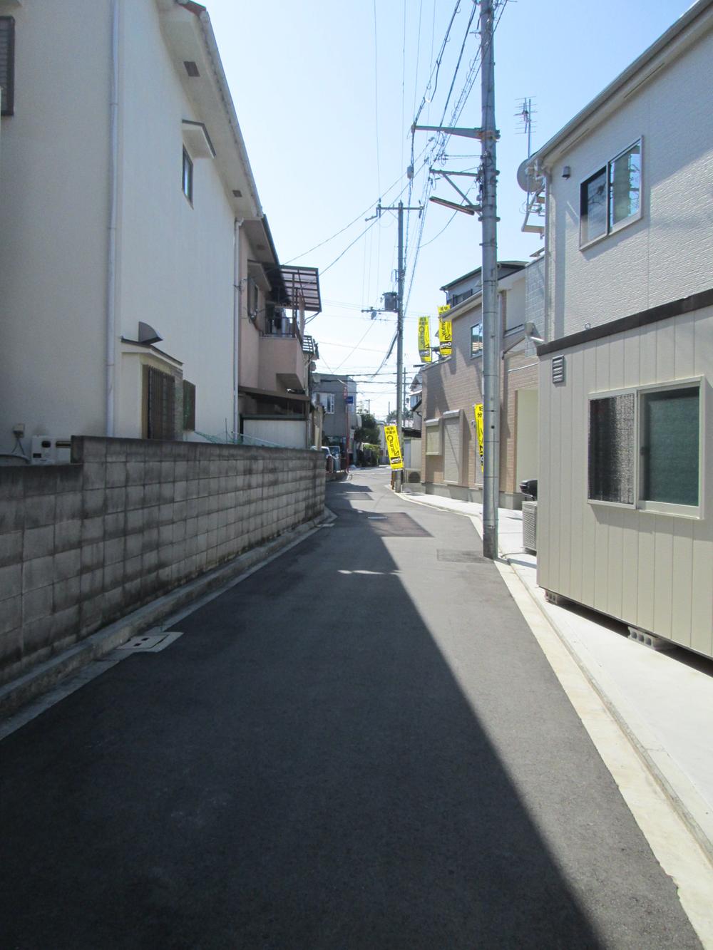 Local photos, including front road. Since the car street is less safe for children.