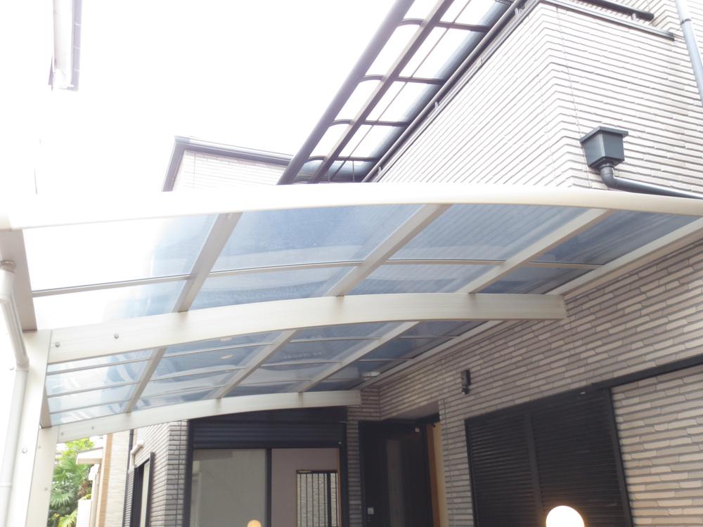 Other. Also it comes with a car port ☆