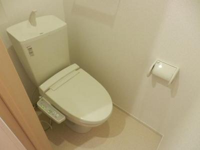 Toilet. Bidet