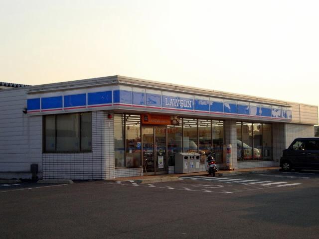 Convenience store. 413m until Lawson Sakai Hishiki two weapons store