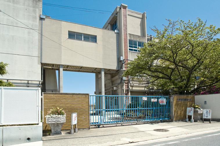 Primary school. Sakaishiritsu Fukusen 600m up to elementary school