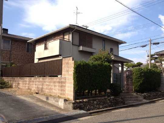 Local appearance photo. Daylighting ・ Ventilation is good.