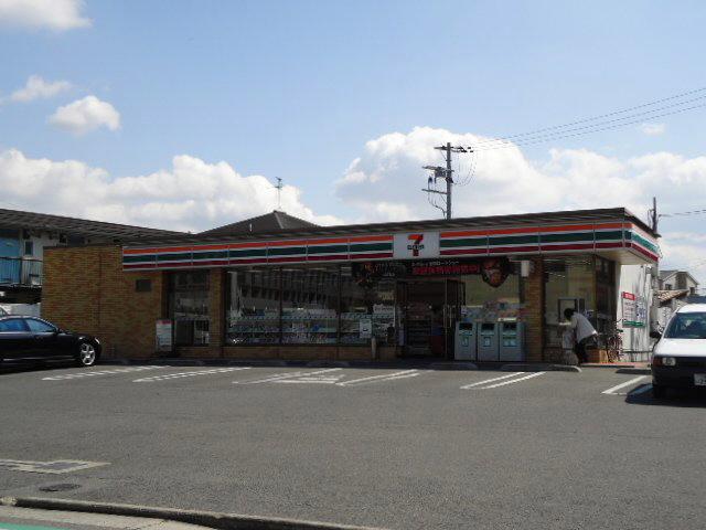 Convenience store. Seven-Eleven Sakai Otoriminami the town until 5 Chomise 357m