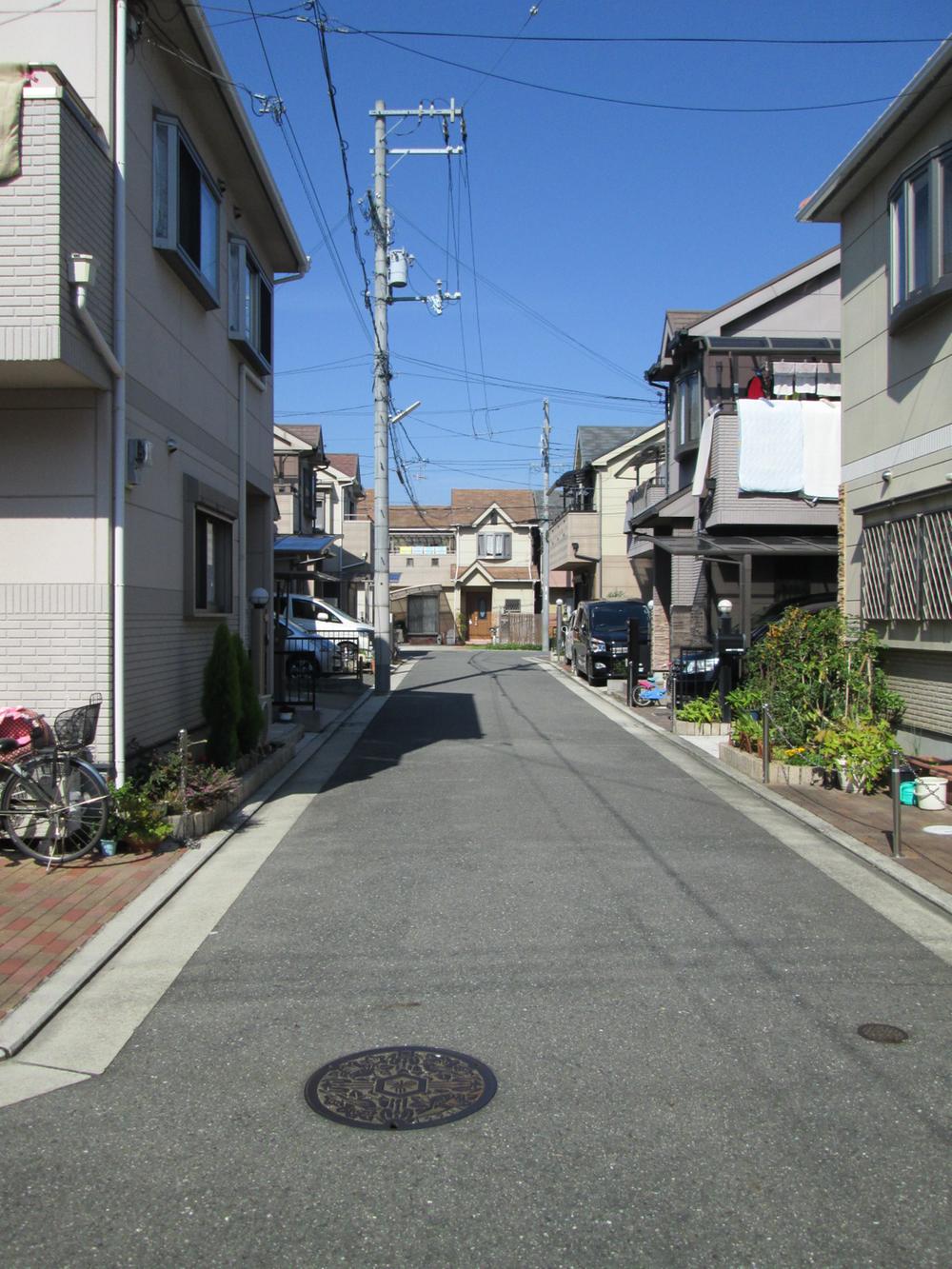 Local photos, including front road. Quiet, It is located in the large subdivision. 