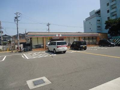 Convenience store. Seven? Eleven 537m to Sakai Hamaderasuwanomori Machiten (convenience store)
