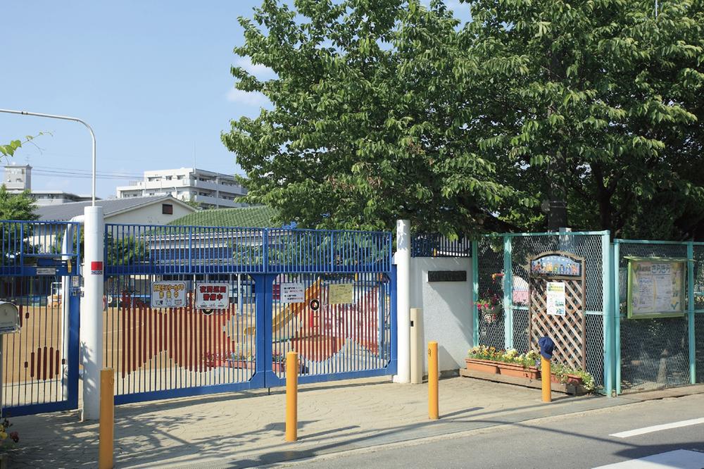 kindergarten ・ Nursery. Since Sakaishiritsu Tsukuno close to 320m walk 4 minutes and kindergarten to kindergarten, Happy to drop off and pick up. Nursery, Exchanges with elementary school is also a thriving, Likely to be children freely To growth