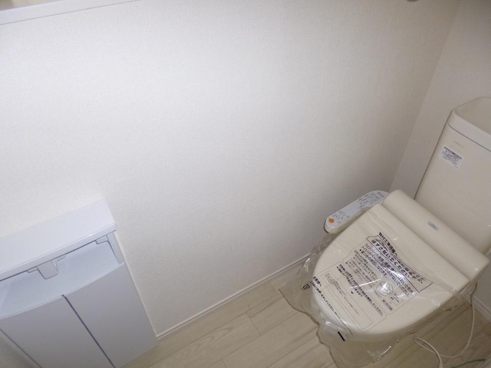 Same specifications photos (Other introspection). Bidet with toilet