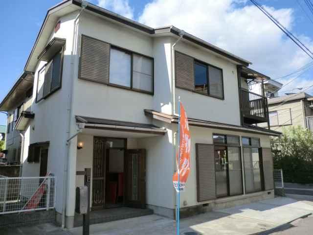 Local appearance photo. It is day preeminent house of the southeast corner lot ☆ 