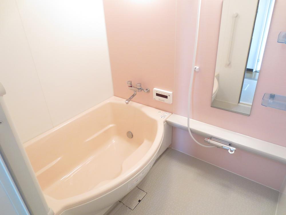 Bathroom. Tub can also greatly comfortably (^. ^)
