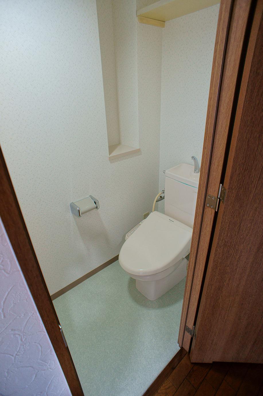Toilet. July 2012 shooting