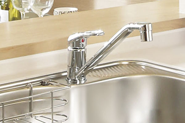 Kitchen.  [Single lever mixing faucet] Excellent design, Single lever mixing faucet that can be adjusted hot water temperature at the touch of a button has been adopted (same specifications)