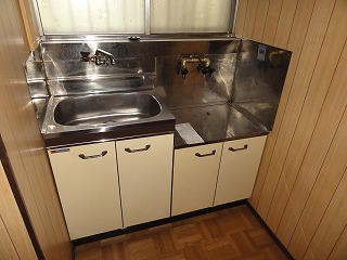 Kitchen. Two-burner gas stove installation Allowed