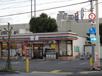 Convenience store. Seven-Eleven Sakai Imaike cho 5 Chomise (convenience store) to 167m
