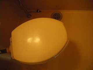 Toilet. Toilet (bus ・ Toilet sharing a room)