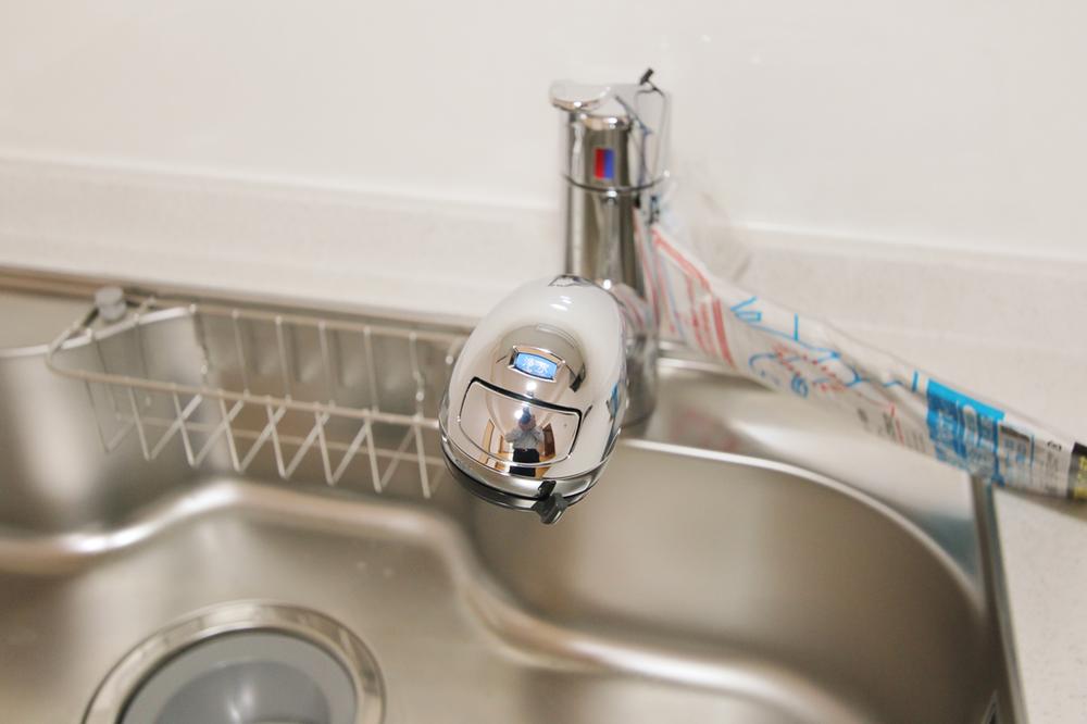 Kitchen. The water faucet should, Shower faucet with a water purification function.