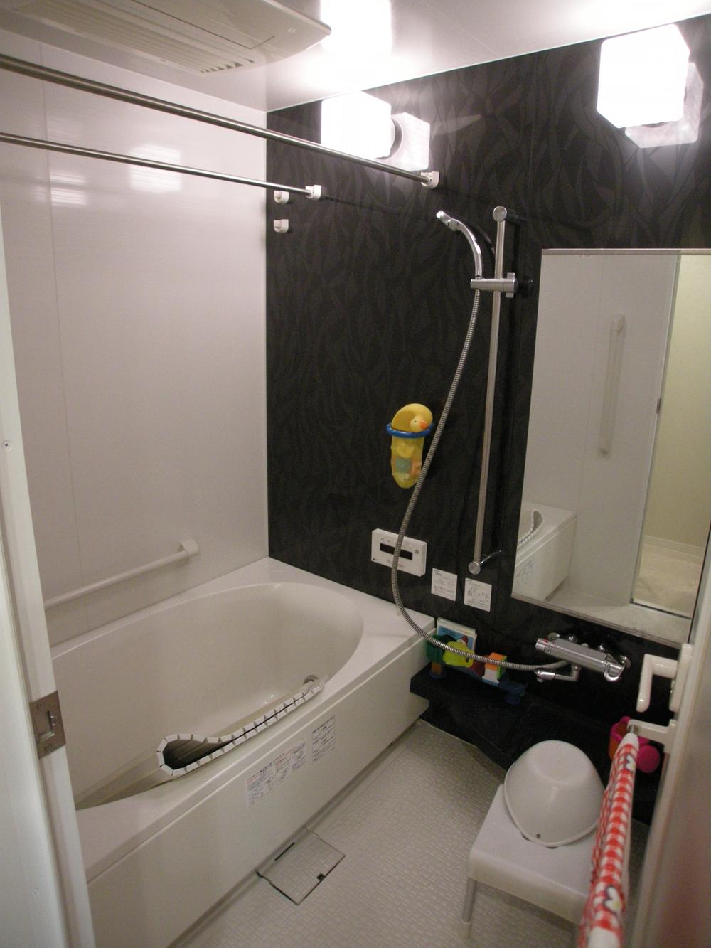 Bathroom. Indoor (12 May 2013) Shooting