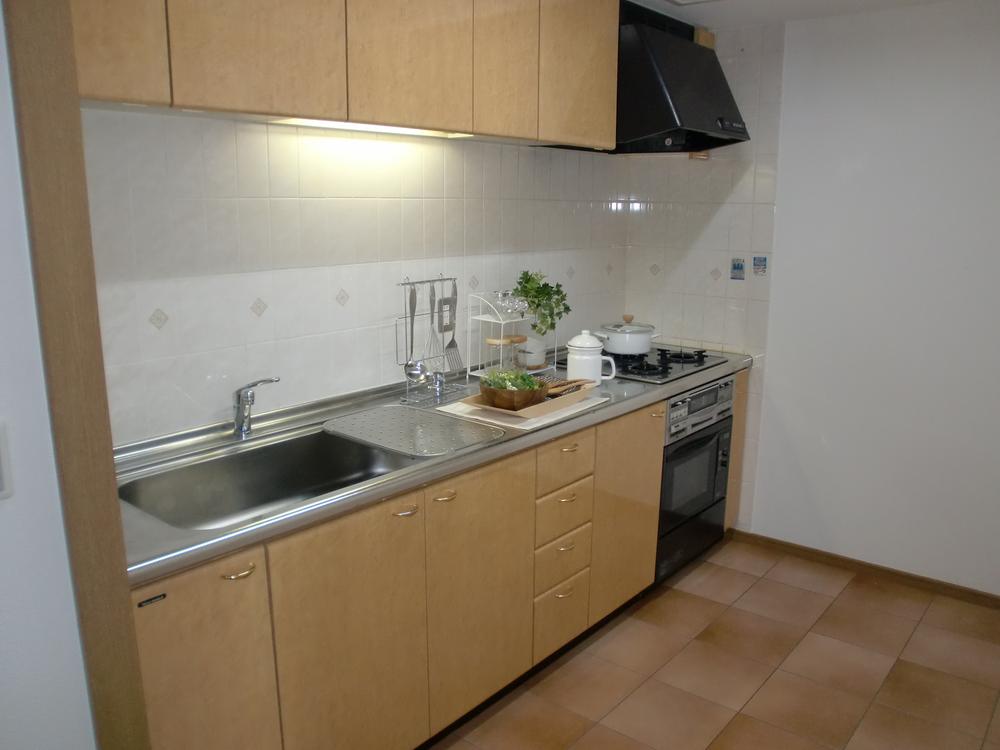 Kitchen. Facilities inspection ・ It is settled or replacement. You can comfortably start new life.