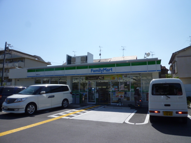 Convenience store. FamilyMart Sakai Enokimoto the town store (convenience store) to 452m