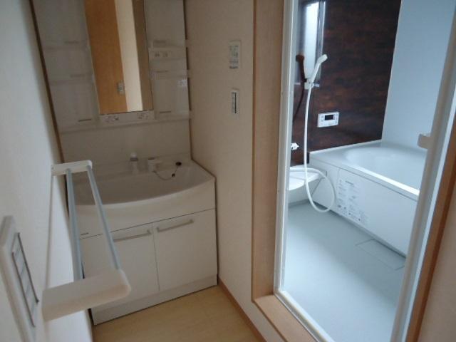 Wash basin, toilet. Building 2 (wash basin in a convenient second floor, bath)