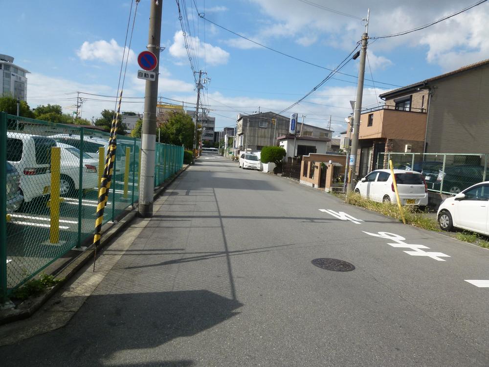 Streets around. Local (10 May 2013) Shooting