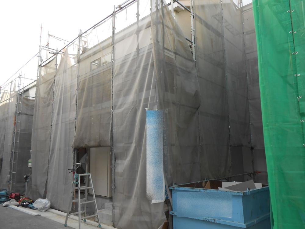 Local appearance photo. A new life in sunny home.