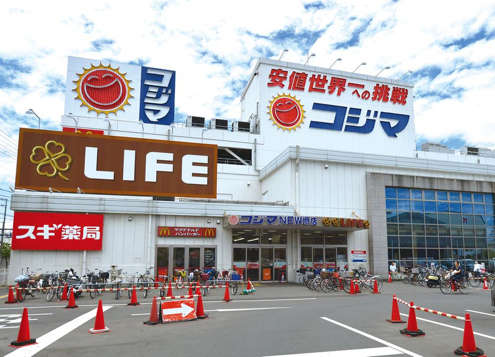Shopping centre. Kojima NEW Sakai, Until Life 900m