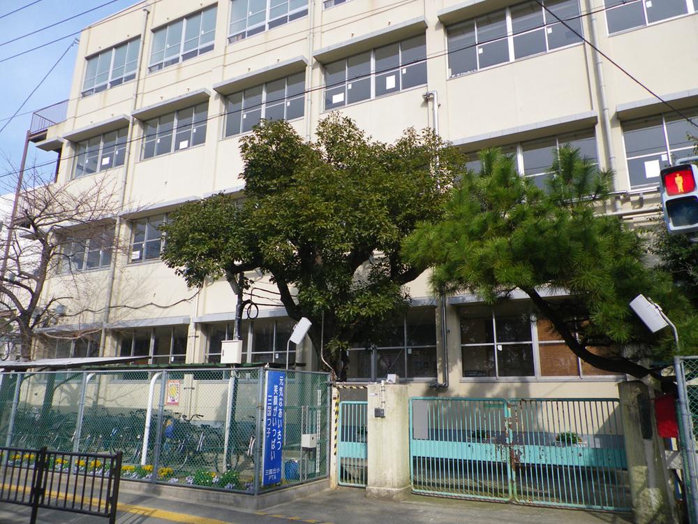 Primary school. 400m to Sakai City Takashi Mikuni Elementary School