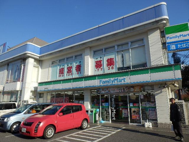 Convenience store. 583m to FamilyMart Sakai Ichijodori shop