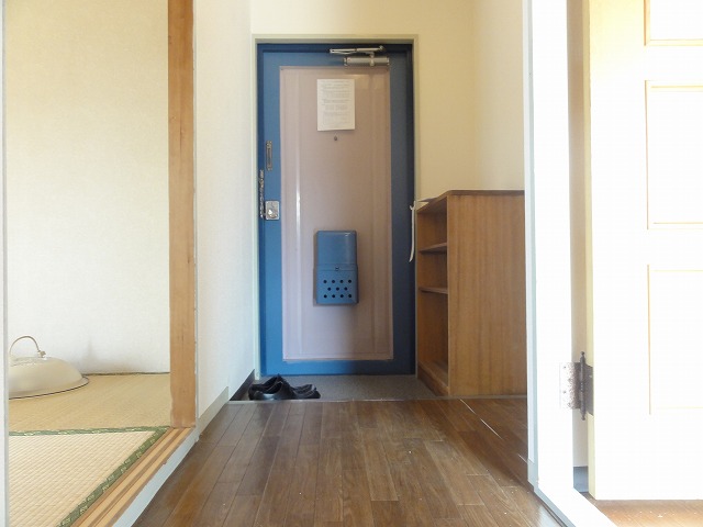 Entrance. room ~ Entrance