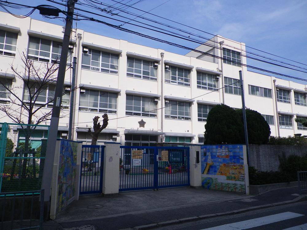 Primary school. Until Sakaishiritsu City Elementary School 380m