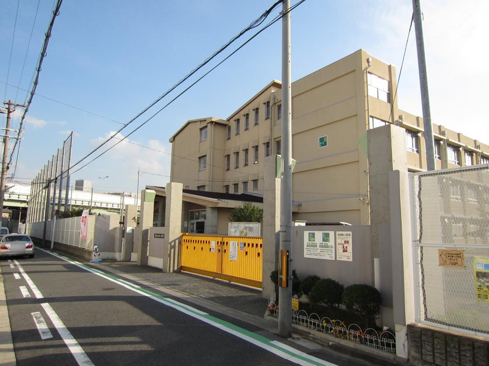 Primary school. SakaishiTatsunishiki until elementary school 619m