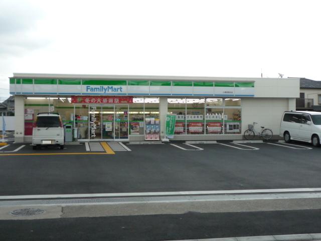 Convenience store. FamilyMart Koura Tadaokakita store up (convenience store) 422m