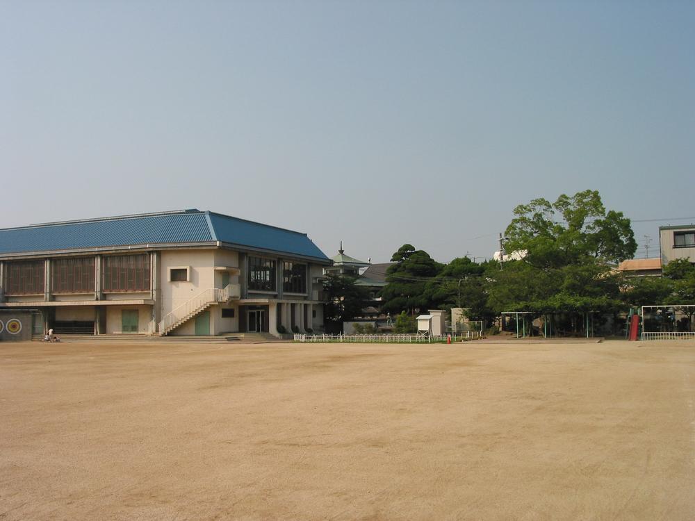 Primary school. Tadaoka stand Tadaoka to elementary school 480m