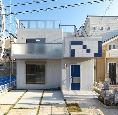 RC house model house (52 No. land): white and blue tiles stylish appearance! Air tight ・ High thermal insulation properties, RC attractive also for us to keep the room comfortable in energy saving!