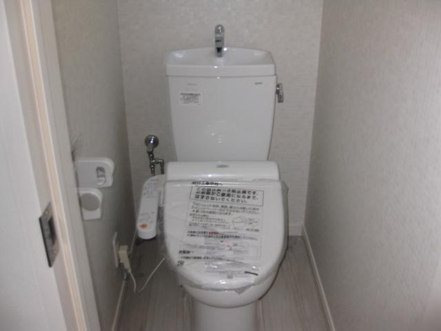 Toilet. ☆ 2F toilet ☆