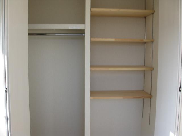 Receipt. ☆ All the room a minimum of 1 Pledge of closet with