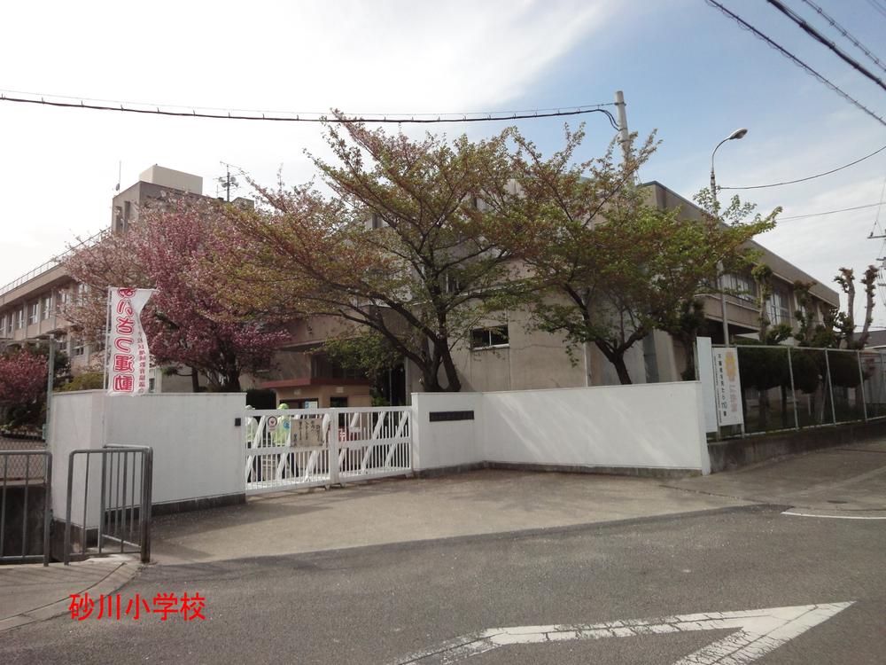 Primary school. Sennan Municipal Sunagawa till primary school 468m