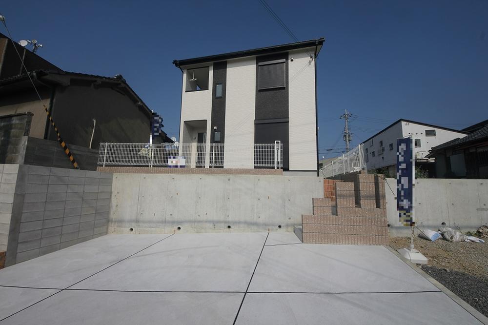 Local appearance photo