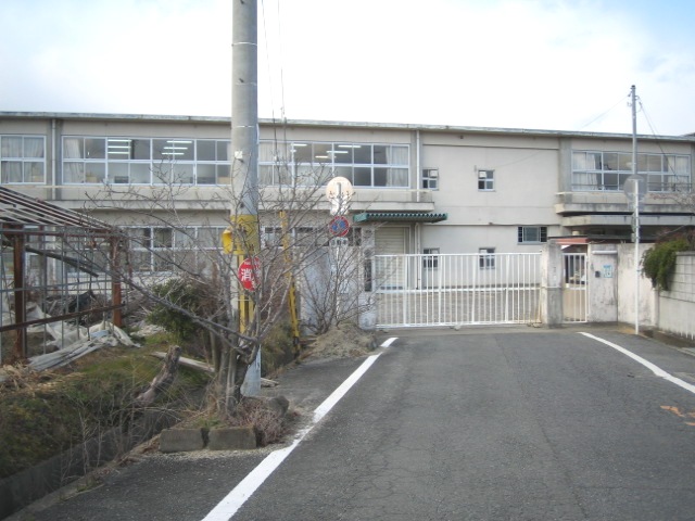 Primary school. 725m to Sennan Municipal Cinda elementary school (elementary school)