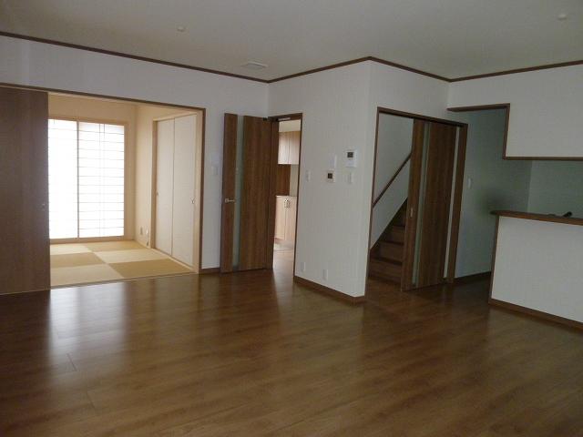 Living. I LDK can leisurely reunion with everyone 19.7 Pledge of wide family that is a Japanese-style room and Tsuzukiai