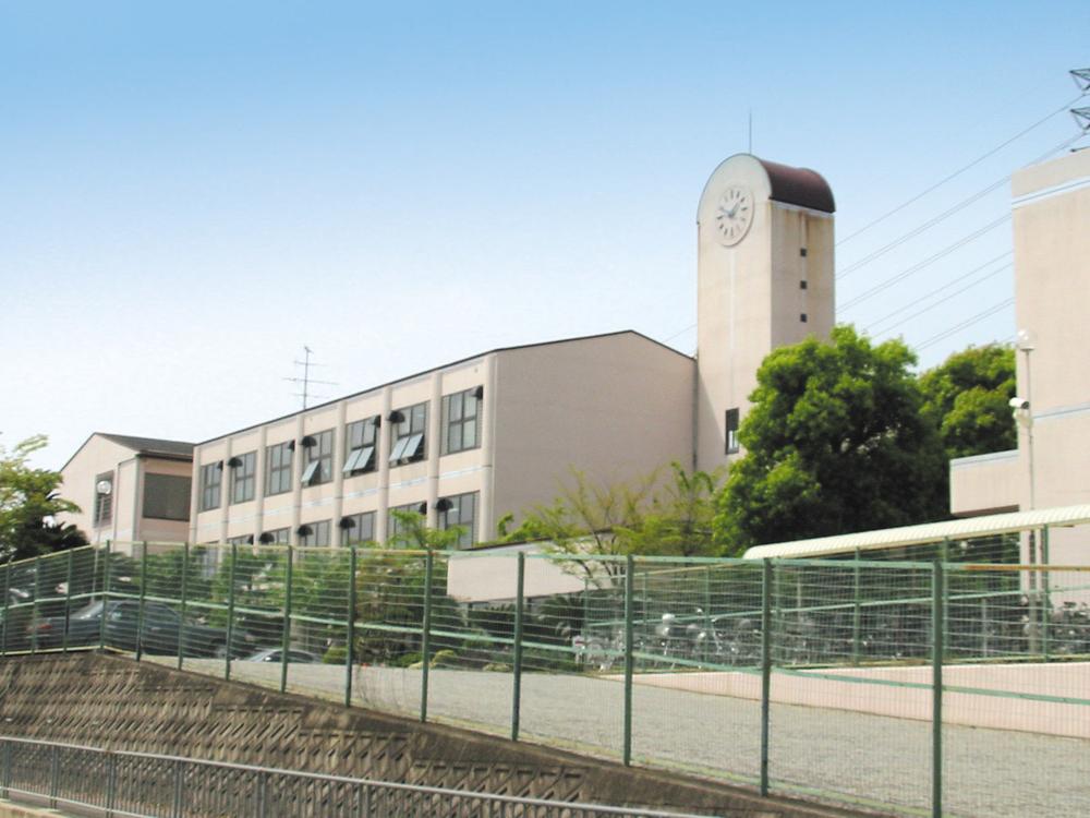 Junior high school. Kumatori to South Junior High School 1620m